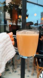 إقبال الفتيات الجامعيات الأردنيات يعزز الاكتفاء وتحدي العيب .. قمر وهيفا انموذجا